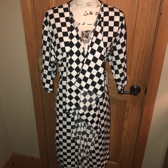 LuLaRoe Sweaters - HTF Unicorn!! NWT M LLR B&W Checkered Shirley